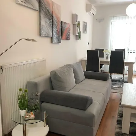 Apartment Mini Art *